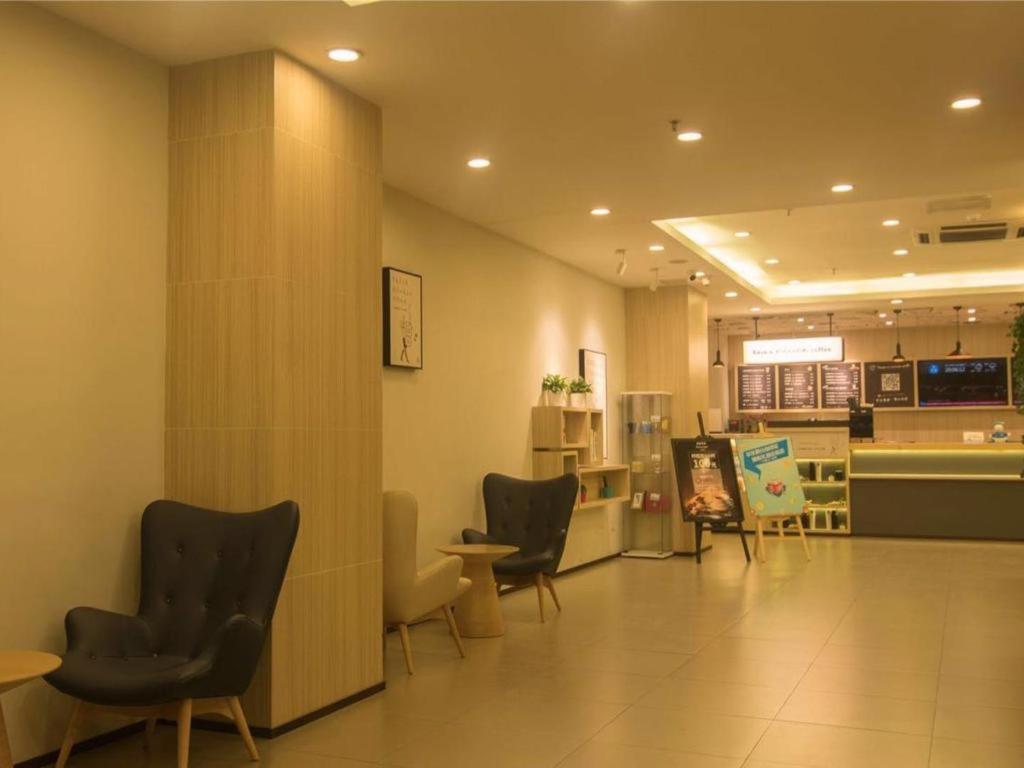 Hanting Hotel Shenzhen Nanshan Metro Station Exterior foto